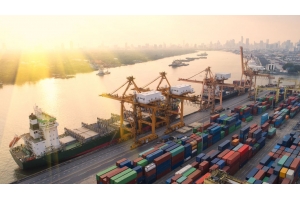 上海寧波成最擁堵港口，154艘貨船等待進(jìn)港