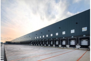 使用跨境云倉倉儲會比自建倉好很多嗎？