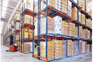 可以免費云倉倉儲，代發貨的英國專線