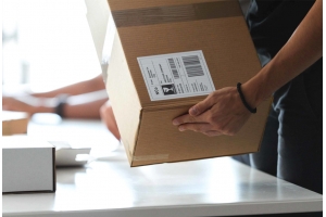 提供貨物核驗、打包發貨、追蹤處理的云倉服務的賣家案例