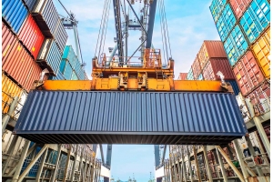 東莞運(yùn)動(dòng)鞋、休閑鞋、皮鞋及服裝如何高效運(yùn)輸?shù)絿?guó)外